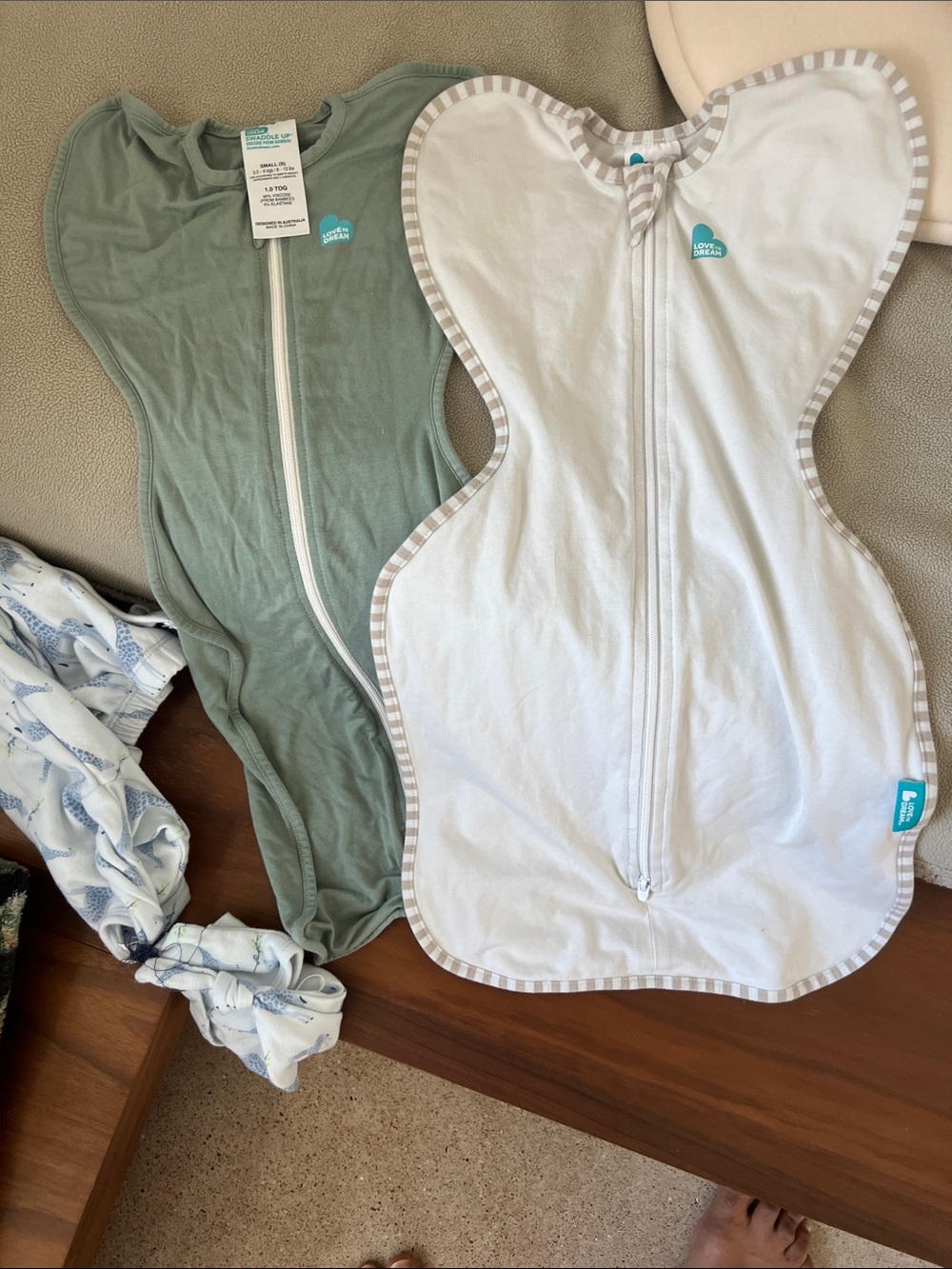 Love to dream swaddle size small (2)